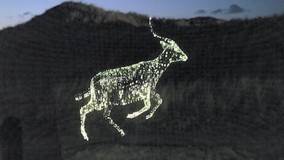 The display used artificial intelligence software to choreograph the drones movement to form 3D animals and words, interlaced with projections. Greenpeace