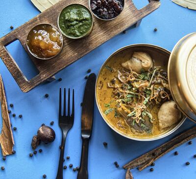Nalli - Nihari with mini Keema Samosa. Courtesy Moombai & Co.