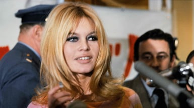 Brigitte Bardot speaks to the Hollywood press in December 1965 for the film "Viva Maria". The legendary French actress has died at the age of 91. AFP