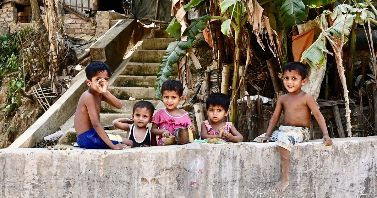 Thread Hunger Fear of hunger plagues Rohingya after WFP slashes food ration to $8 ...