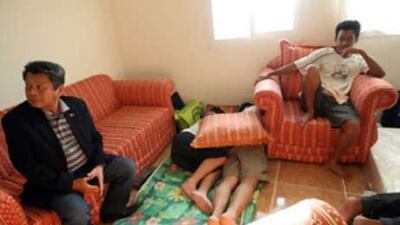 Acmad Omar, the Philippine ambassador in Oman, has told fellow nationals that diplomats are trying to resolve visit visa issues.