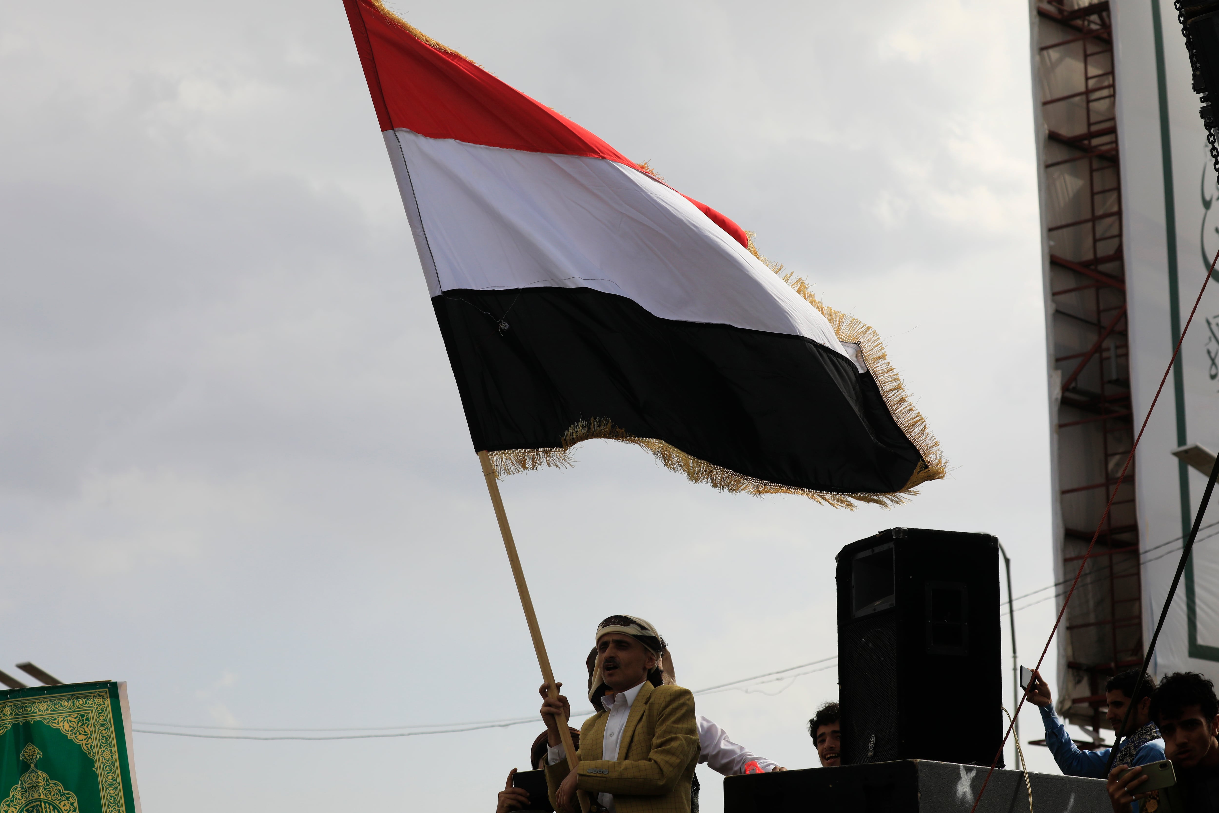 Image linked from the original feed: Yemen's STC says rise in Houthi smuggling set stage for Red Sea blockade