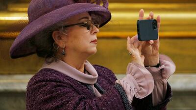 The guest list of 1,500 people included other prominent names