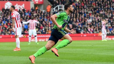 Graziano Pelle of Southampton celebrates scoring his team’s first goal during the Premier League match between Stoke City and Southampton at Britannia Stadium on March 12, 2016 in Stoke on Trent, England. (Photo by Ross Kinnaird/Getty Images)