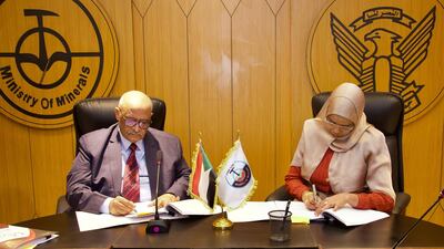 Sudan's Ministry of Minerals signed a strategic agreement with the Saudi Gold Refinery Company, in Khartoum. Photo: Ministry of Minerals