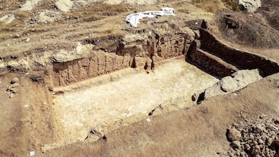 The carvings, made in the stone bas-relief style, show kings praying to deities