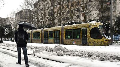 The tramway blocked by snow in Montpellier, southern France. PAscal Guyot / AFP Photo
