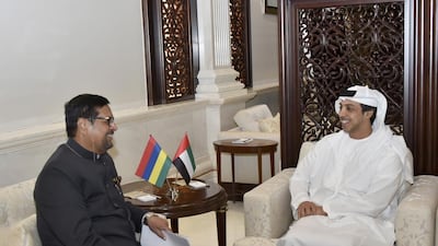 Sheikh Mansour bin Zayed, Deputy Prime Minister and Minister of Presidential Affairs, on Monday received Shaukat Sudhn, deputy prime minister of Mauritius, who is on a visit to the UAE. Wam