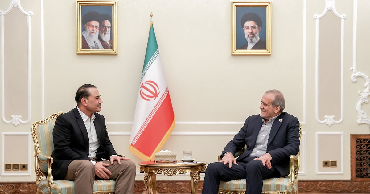 Photo: thenationalnews.com Masoud Pezeshkian, the Iranian President, meets Field Marshal Asim Munir, Pakistan's Chief of Defence Forces, in Tehran