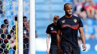 Belgium's national soccer team player Vincent Kompany limped out of Belgium’s 6-0 win over Andorra on Friday in the 56th minute and had strapping on his leg. REUTERS/Francois Lenoir
