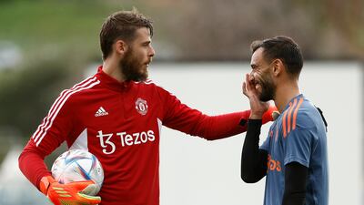 David de Gea and Bruno Fernandes of Manchester United talk during a training session at the WACA. Getty Images