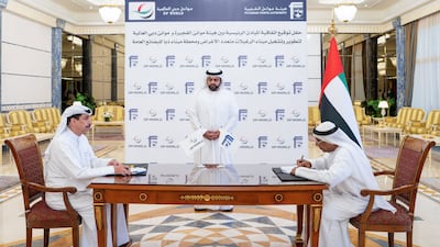 Sheikh Mohammed bin Hamad Al Sharqi, Crown Prince of Fujairah, witnesses the signing of the agreement by DP World chairman Issa Kazim and Mousa Murad, director of the Port of Fujairah. Photo: Dubai Media Office / X