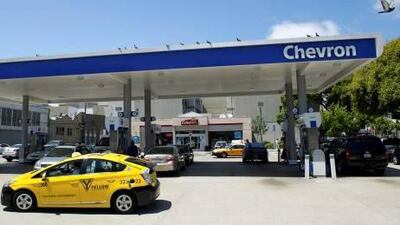 The world's biggest oil companies, including Chevron, will start reporting fourth-quarter earnings results from today. David Paul Morris / Bloomberg News