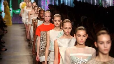 Minimalism with maximum glamour showed at Giambattista Valli.