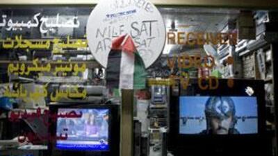 The sales of electronic goods, and mobile phones in particular, took a hit in the first quarter.