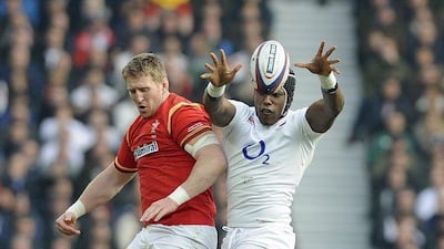 England’s Maro Itoje (R) wins a lineout during the Six Nations rugby match between England and Wales at Twickenham stadium, London, Britain, 12 March 2016. EPA/GERRY PENNY