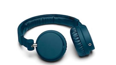 Don’t let the simplicity of these headphones deceive you. Developed with the professional DJ in mind by the Swedish-based company Urbanears, they’re efficient and comfortable. A nifty gift, whether for a gadget geek or a music lover. Available in 11 v???