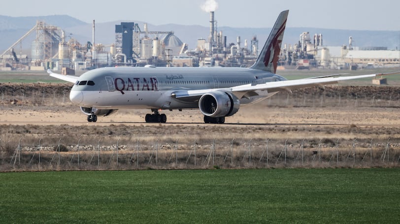Middle East Airlines Suffered 46.6% Demand Collapse in April, Pulling Global Air Traffic Negative