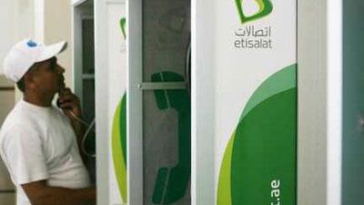 The UAE mobile operator may buy out its Kuwaiti rival Zain, but some analysts say the deal may be too big to pull off.