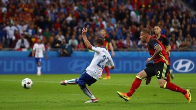 Emanuele Giaccherini of Italy scores his team’s first goal during the Uefa Euro 2016 Group E match between Belgium and Italy at Stade des Lumieres on June 13, 2016 in Lyon, France. (Michael Steele/Getty Images)