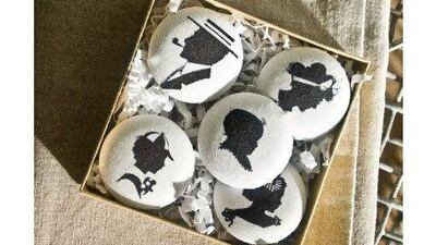 Cameo magnets. Courtesy of Magpie Miller