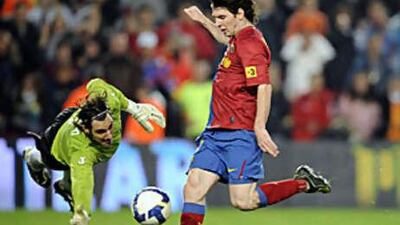 Lionel Messi drills Barcelona's winner against Benidorm