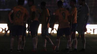 Brazil players in discussion during the blackout. Juan Barreto / AFP