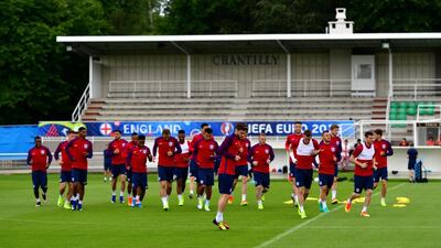 A general view as the England squad warm up during a training session ahead of the UEFA Euro 2016 match against Slovakia at Stade du Bourgognes on June 19, 2016 in Chantilly, France. (Photo by Dan Mullan/Getty Images)