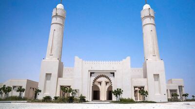 Mirfa (west of ad) to find out what people think about ghadan. Mosque Sahya Habib Al Mazrohi.