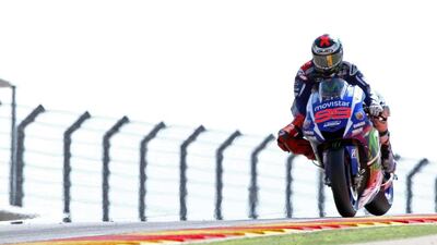 Spanish MotoGP rider Jorge Lorenzo of Movistar Yamaha rides to victory at the Aragon MotoGP. JAVIER CEBOLLADA / EPA