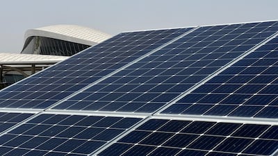 The glass facade reduces the entry of infrared and ultraviolet light, while solar panels harness energy to run the air conditioning system