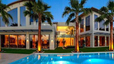 8: Dh75 million. Signature Villa, Frond P. 6 bedrooms, 7 bathrooms (6 ensuite), 14,800 sq ft plot.