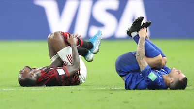 Gerson (L) of Flamengo in action against Sebastian Giovinco of Al Hilal. EPA