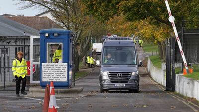 Migrants in the UK's Manston immigration short-term holding facility will be vaccinated after an outbreak of diphtheria.