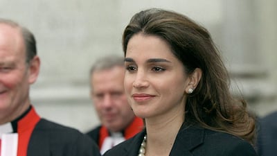 Queen Rania wearing a peal necklace at the Tomb Of The Unknown Soldier during a visit to Westminster Abbey in London in 1999. Getty Images