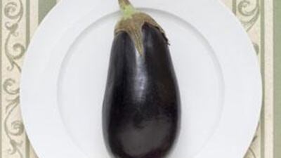 The dark purple globe aubergine is the most well-known variety. It can be found year-round, though its peak season is summer.