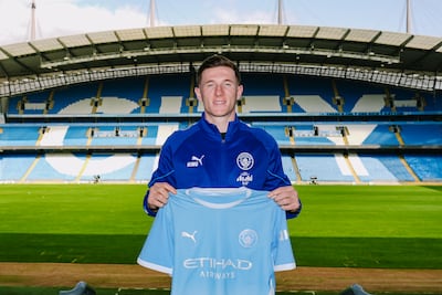 Elliot Anderson signs for Manchester City. Photo by Isaac Parkin / Manchester City FC
