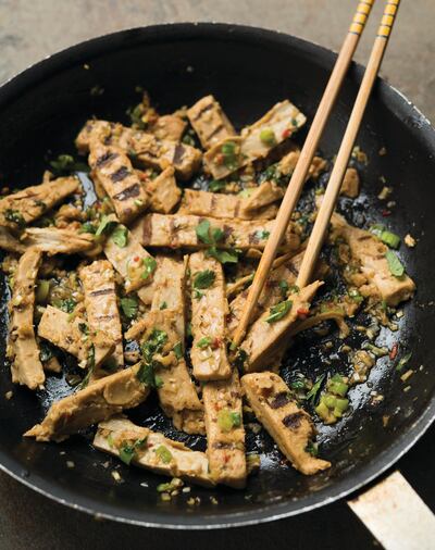 Vegetarian Viet Nam - Lemongrass chile 'chicken' strips stir fry