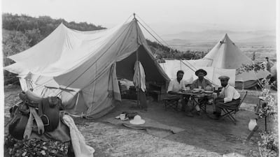 A group at the Sakçagözü excavation site. Courtesy The Garstang Museum of Archaeology, University of Liverpool
