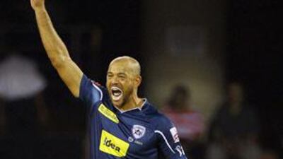 Andrew Symonds scored a vital 53 for the Deccan Chargers in their victory over Bangalore last night.