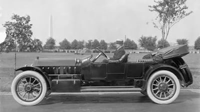 A Marmon motor vehicle similar to the model that carried F Scott Fitzgerald and his wife Zelda on their road trip to the American South. Harris & Ewing / Library of Congress