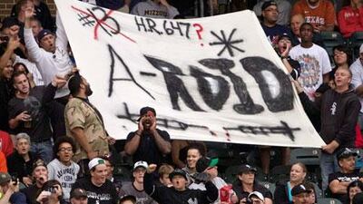 Fans of the Chicago White Sox made Alex Rodriguez know how they felt on Monday.