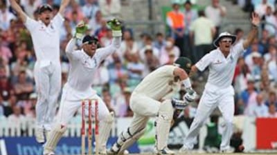 This England appeal highlights the intensity and passion of an Ashes match.