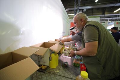 The delegation conducted a comprehensive tour of the hospital's various departments and reviewed the medical and humanitarian services provided to patients. Wam