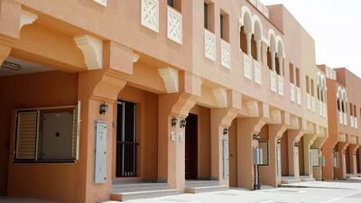 Hydra Village villas: Q3 down 3%. 2BR - Dh75-83,000. 3BR - Dh85-95,000. Q3 2013-Q3 2014 up 2%. Asmaa Al Hameli / The National