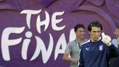 Gianluigi Buffon likes the chance that his Italy side have against Spain, who are widely considered the favourites to win the Euro 2012 final on Sunday in Kiev.