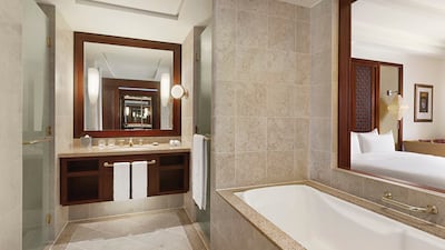 The deluxe rooms come with en-suite bathrooms.