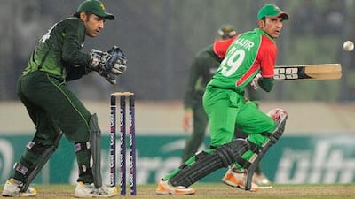 Bangladesh's Nasir Hossain, right, scored a century that won praise from Mushfiqur Rahim, his captain.