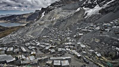 The remote Peruvian mining community of La Rinconada. Alamy