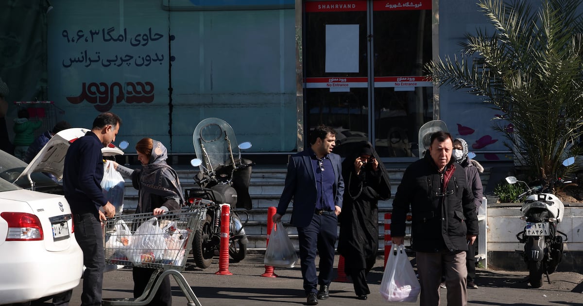 Iran's economics: Explaining the weak rial and rising inflation | The ...
